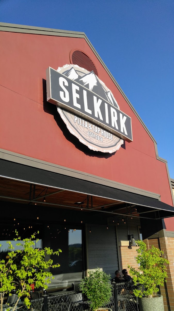 Selkirk Pizza & Tap House